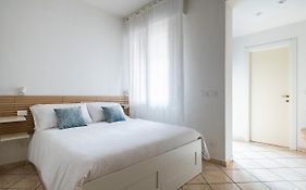 Delia'S Studios In The City Center By Wonderful Italy